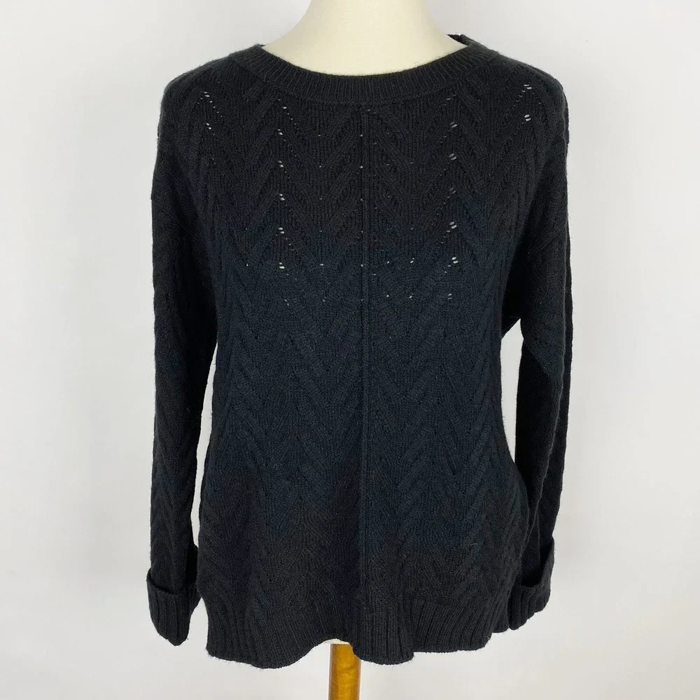 Soho Jeans NY&Co Chevron Pointelle Side Pocket‎ Sweater Womens Medium Black